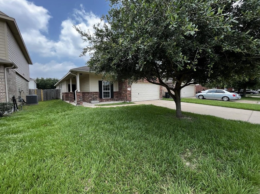 12311 Allington Dr, Houston TX  77014-2916 exterior