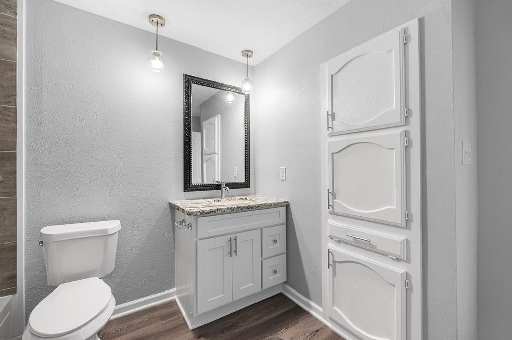 7307 Loma Alta Dr, Houston TX 77083-4242 exterior