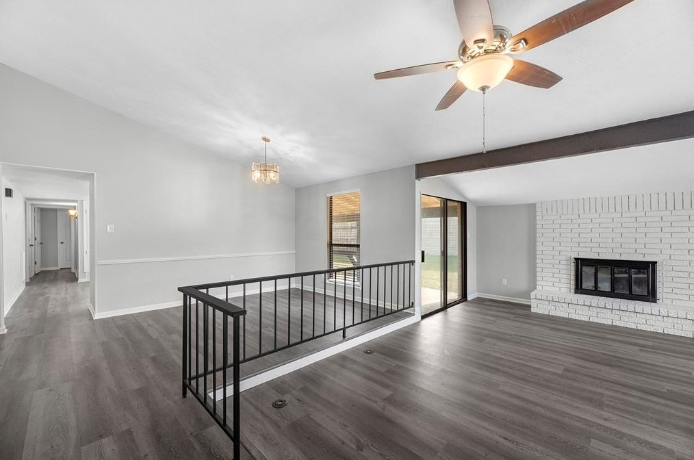 7307 Loma Alta Dr, Houston TX 77083-4242 exterior