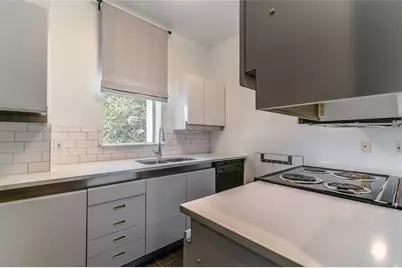 4004 Montrose Boulevard #38B, Houston, TX 77006 - Photo 13