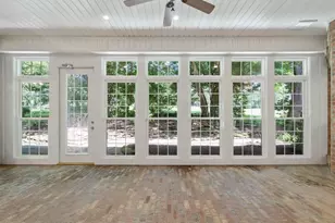 110 Canterbury Green Dr, Conroe, TX 77356 - Photo 35