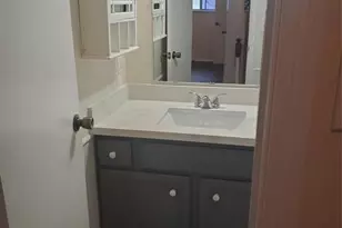 204 Banyan St, Lake Jackson, TX 77566 - Photo 3