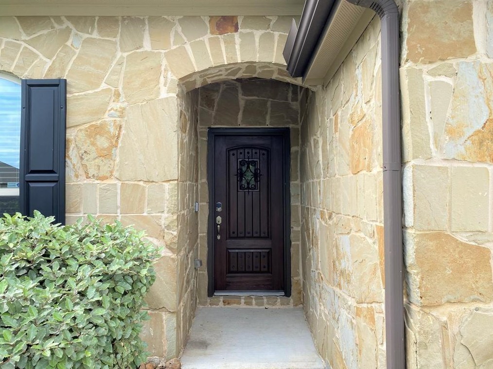 2272 Ivy Wall Dr, Conroe TX  77301-3174 exterior