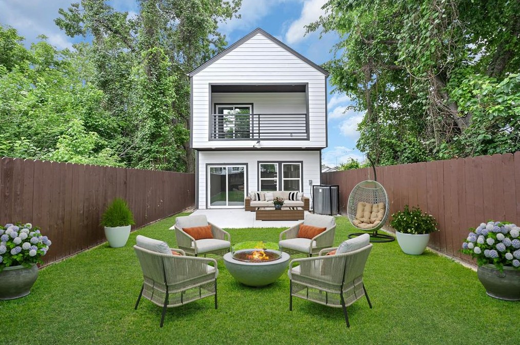 7904 Tower, Houston TX  exterior