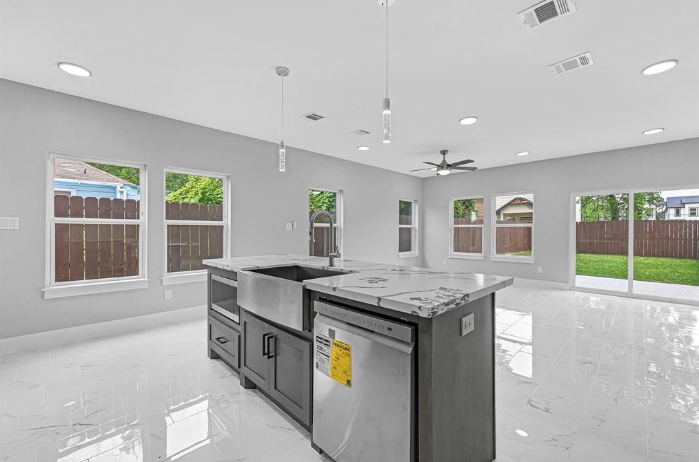 7904 Tower, Houston TX  exterior