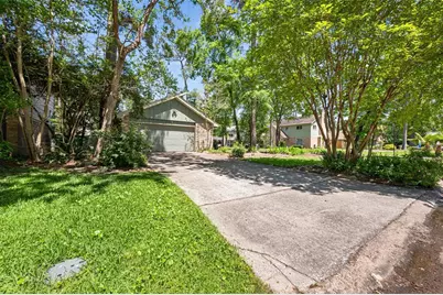 1 Green Blade Lane, The Woodlands, TX 77380 - Photo 9