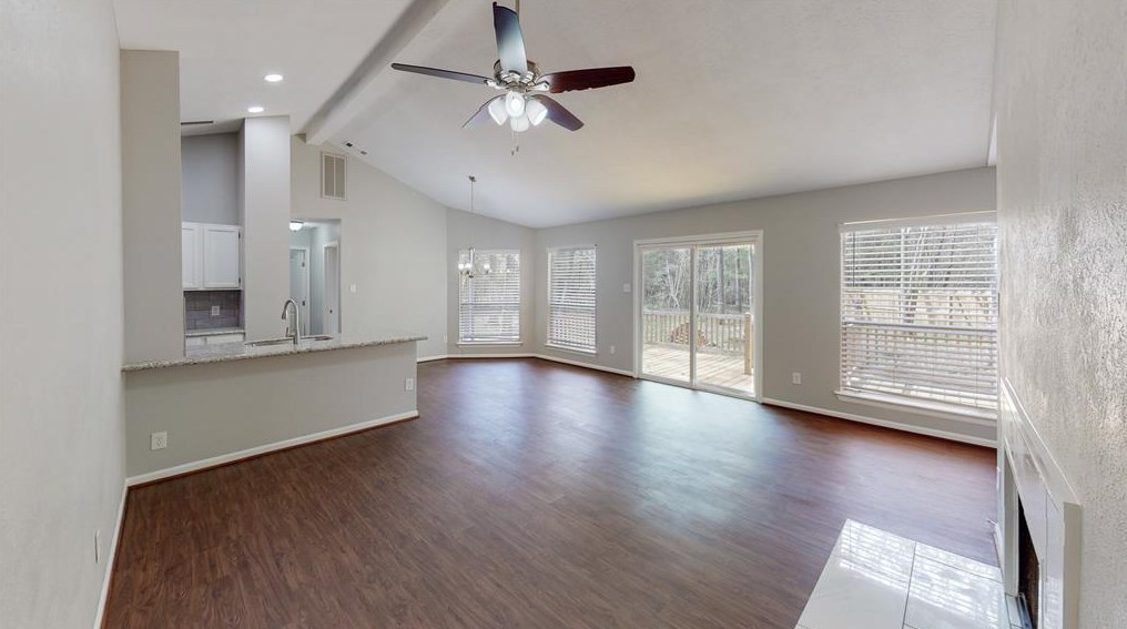 31 Tulip Hill Ct, Spring TX  77380-2716 exterior