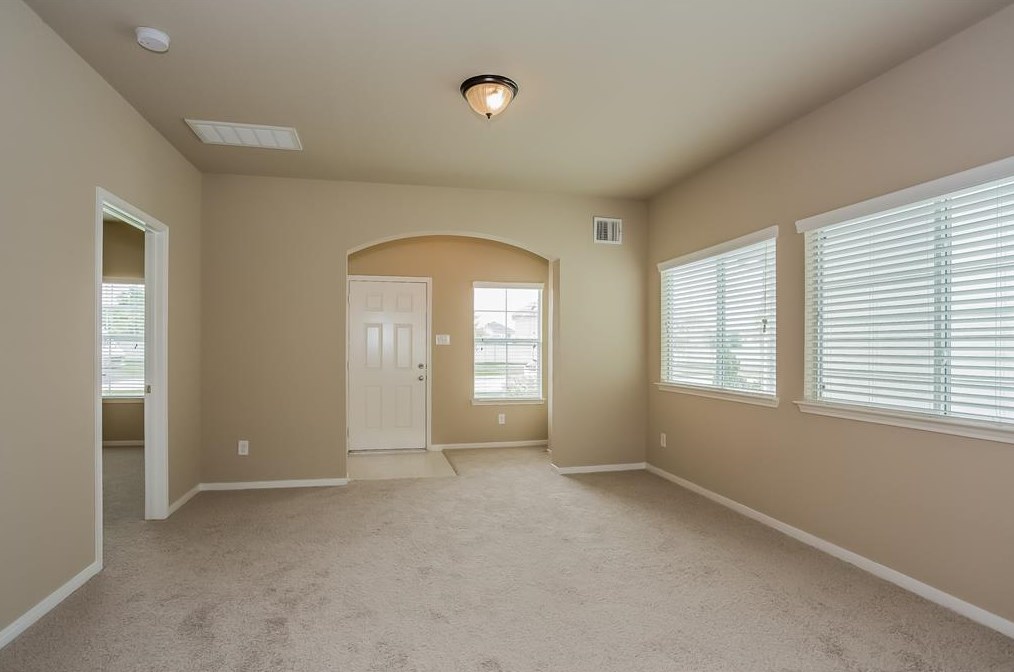 1779 Nichole Woods Dr, Houston TX  77047-4489 exterior