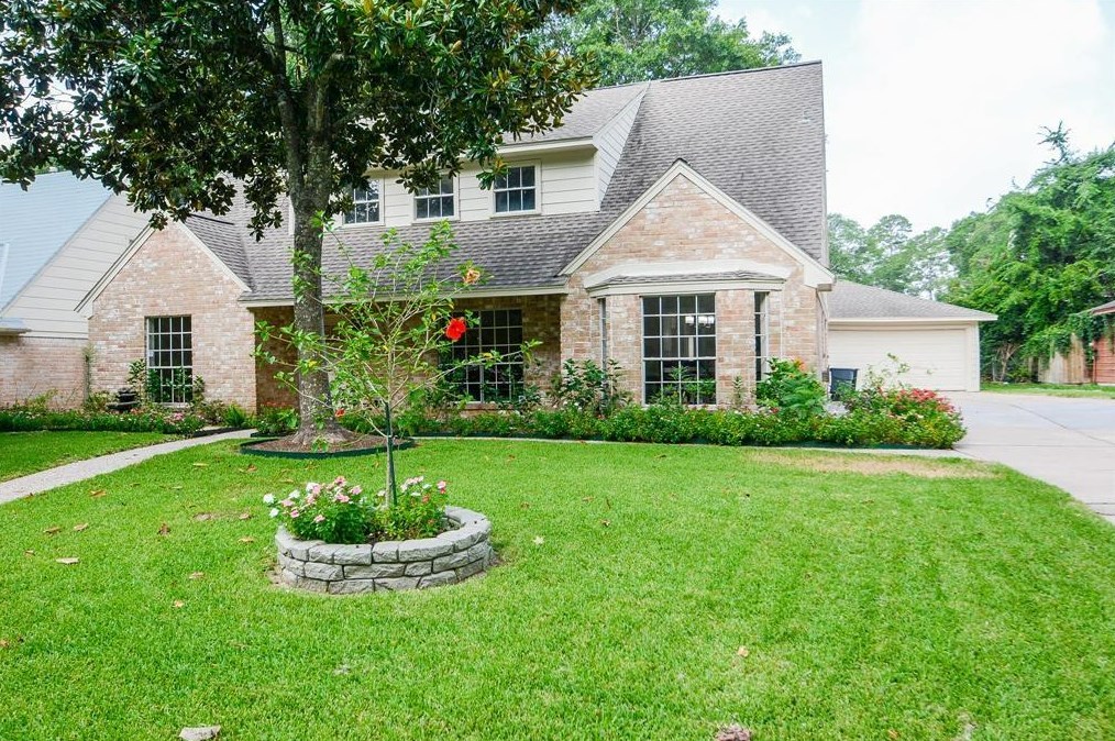 17319 Tall Cypress Dr, Spring TX  77388-5779 exterior