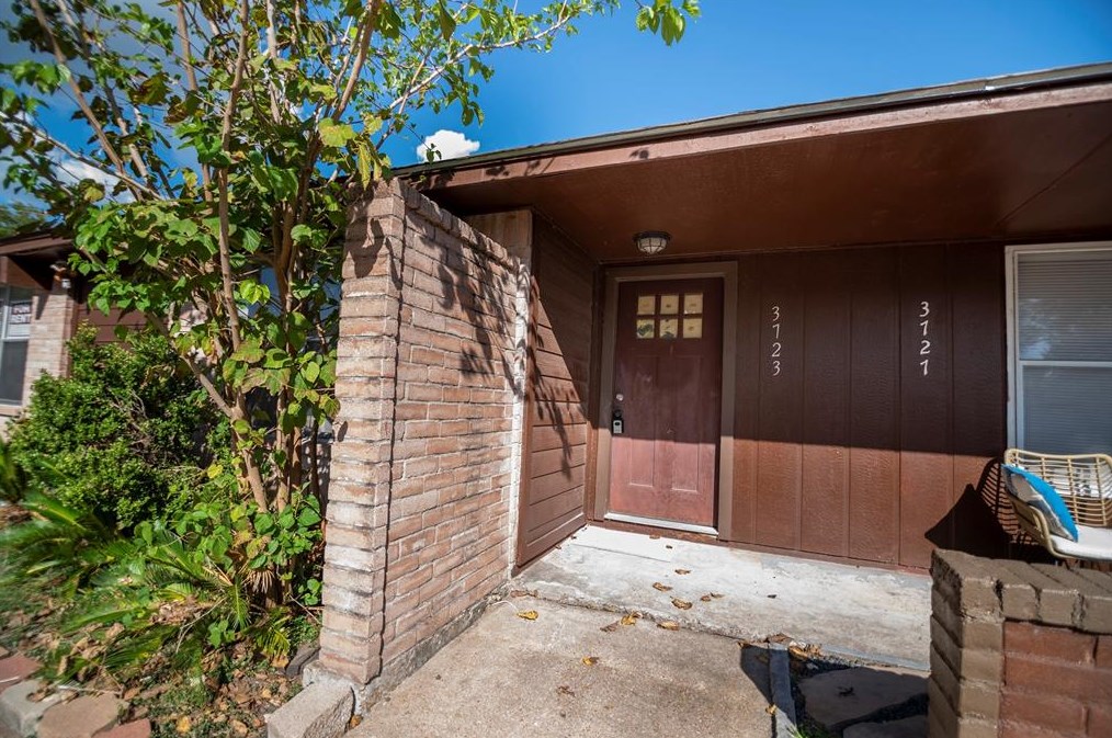 3723 Westmeadow Dr, Houston TX  77082-1228 exterior