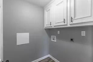 725 10th St, Dickinson, TX 77539 - Photo 19