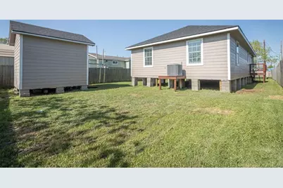 725 10th Street, Dickinson, TX 77539 - Photo 23
