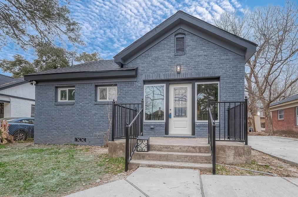 2711 Eagle St, Houston TX  77004-4574 exterior
