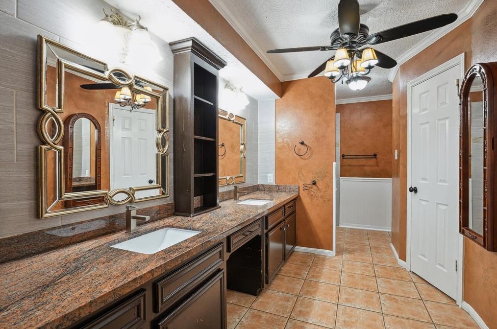 11915 Fawnview Dr, Houston TX  77070-3302 exterior