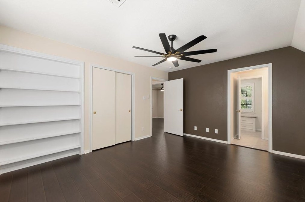 1847 Raintree Cir, Taylor Lake Village TX 77586-5929 exterior