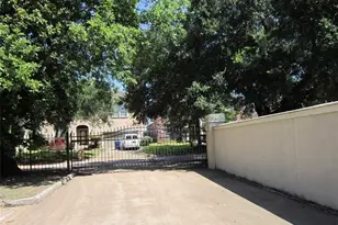 4444 Victory Dr, Houston, TX 77088 - Photo 19