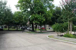 4444 Victory Dr, Houston, TX 77088 - Photo 17