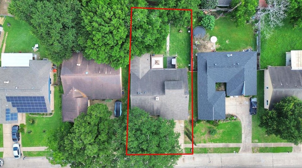 16022 Beechnut St, Houston TX  77096-1213 exterior