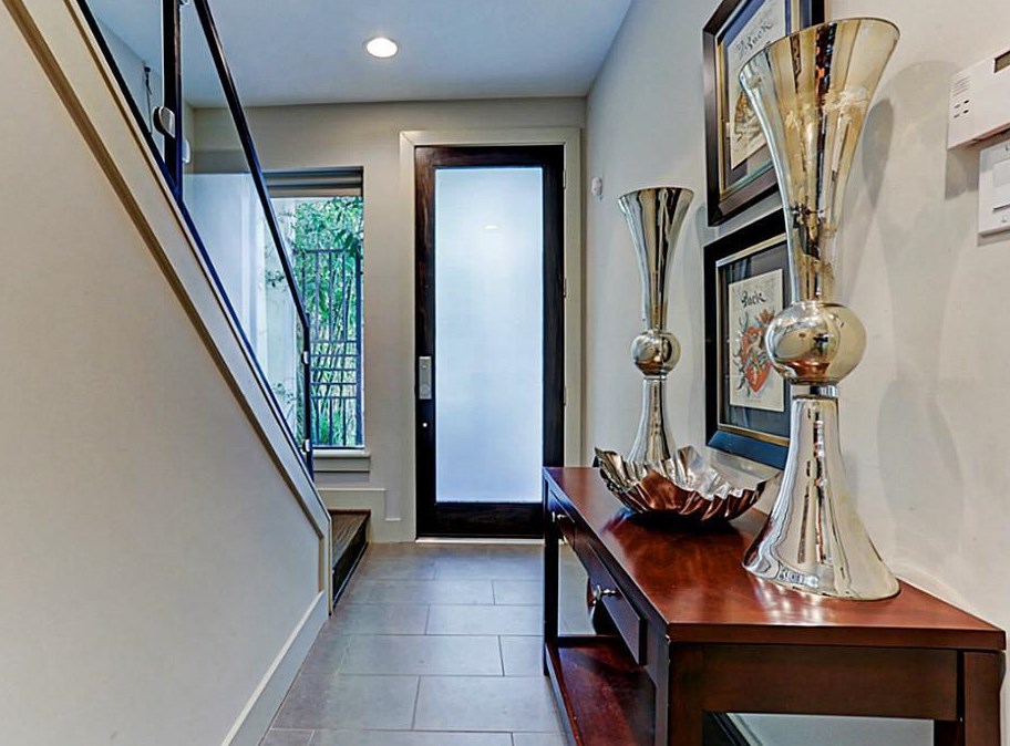 1720 Woodhead St, Houston TX  77019-5737 exterior