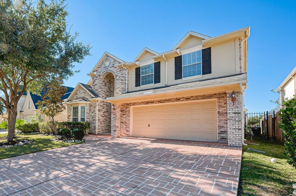 14422 Manorbier Ln, Sugar Land TX  77498-9768 exterior