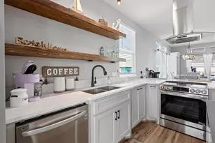 2630 Breaker Dr, Crystal Beach, TX 77650 - Photo 13