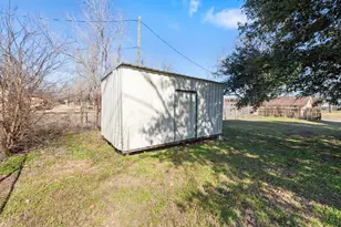 522 E Colorado St, Bremond, TX 76629 - Photo 23