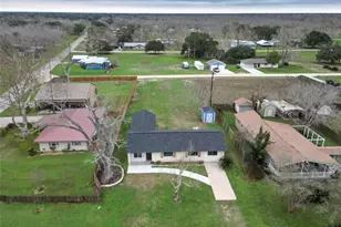 17 County Rd 243, Bay City, TX 77414 - Photo 3