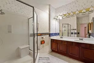 9011 Tavenor Ln, Houston, TX 77075 - Photo 11