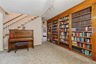 9011 Tavenor Ln, Houston, TX 77075 - Photo 9