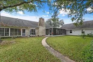 9011 Tavenor Ln, Houston, TX 77075 - Photo 39