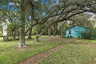 9011 Tavenor Ln, Houston, TX 77075 - Photo 19