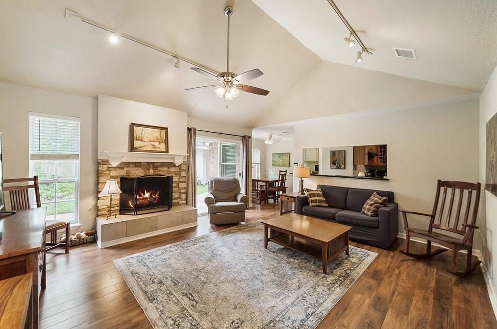 18103 Oakhampton Dr, Houston TX  77084-3260 exterior