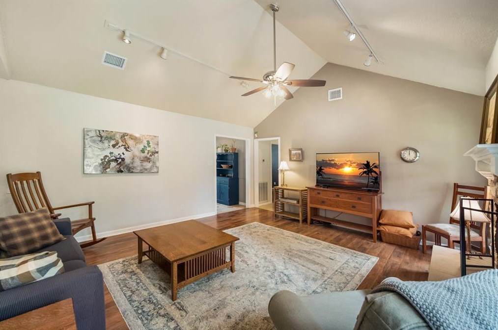 18103 Oakhampton Dr, Houston TX  77084-3260 exterior