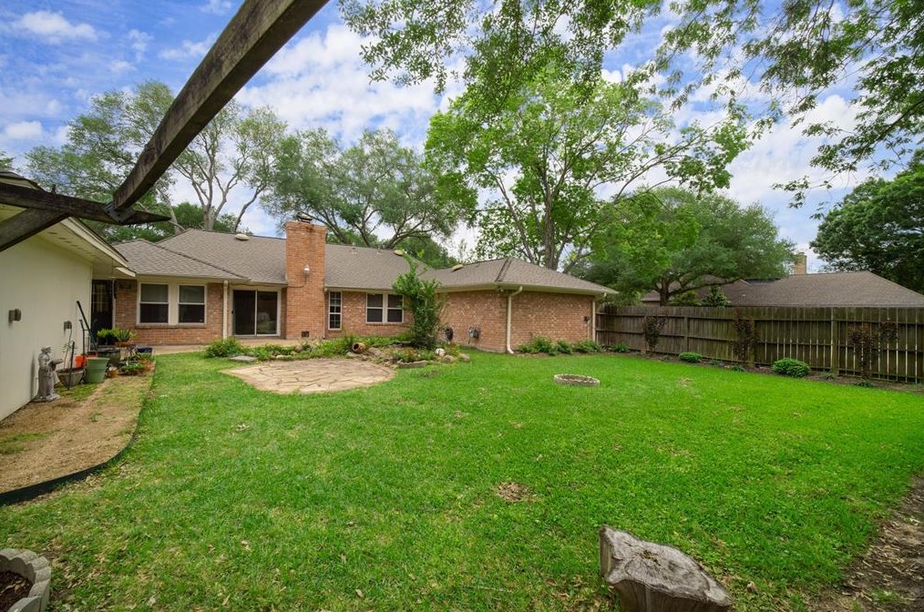 18103 Oakhampton Dr, Houston TX  77084-3260 exterior