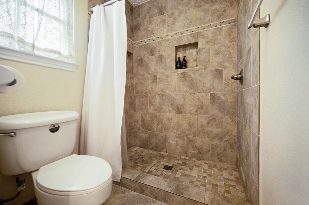 18103 Oakhampton Dr, Houston TX  77084-3260 exterior