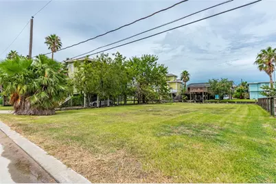 1014 Aspen Road, Clear Lake Shores, TX 77565 - Photo 13