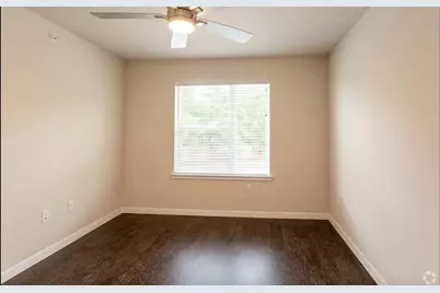 2401 E Oltorf St, Austin, TX 78741 - Photo 7