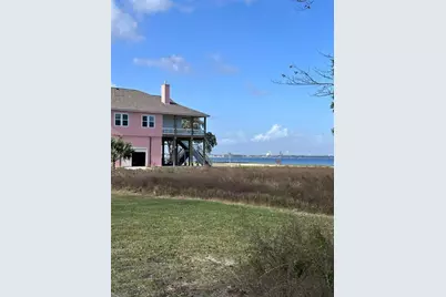 2 Shore Acres Circle, Shoreacres, TX 77571 - Photo 3