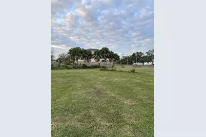 2 Shore Acres Circle, Shoreacres, TX 77571 - Photo 9