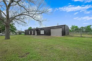 8017 Colorado St, Wharton, TX 77488 - Photo 5