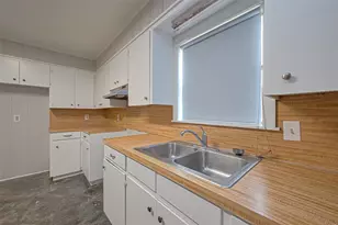 8017 Colorado St, Wharton, TX 77488 - Photo 15