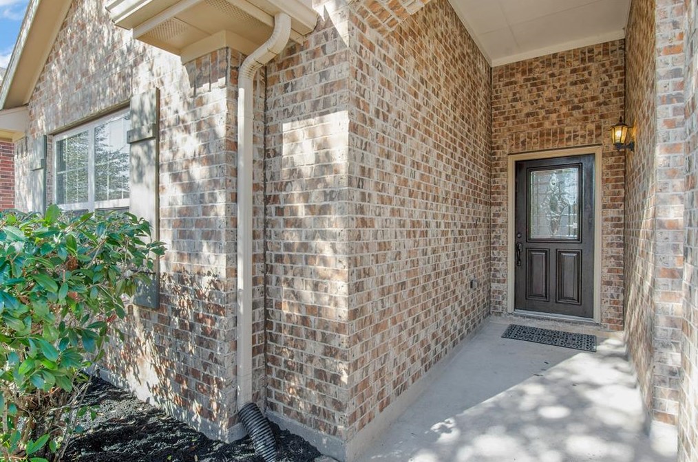 21827 Mt Hunt Dr, Spring TX  77388-2623 exterior