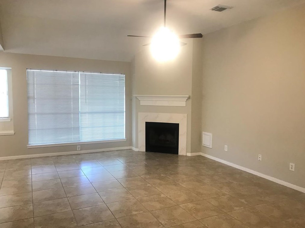 13739 Sablegarden Ln, Houston TX  77014-2057 exterior