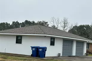 727 Partridge Ln N, Eagle Lake, TX 77434 - Photo 5