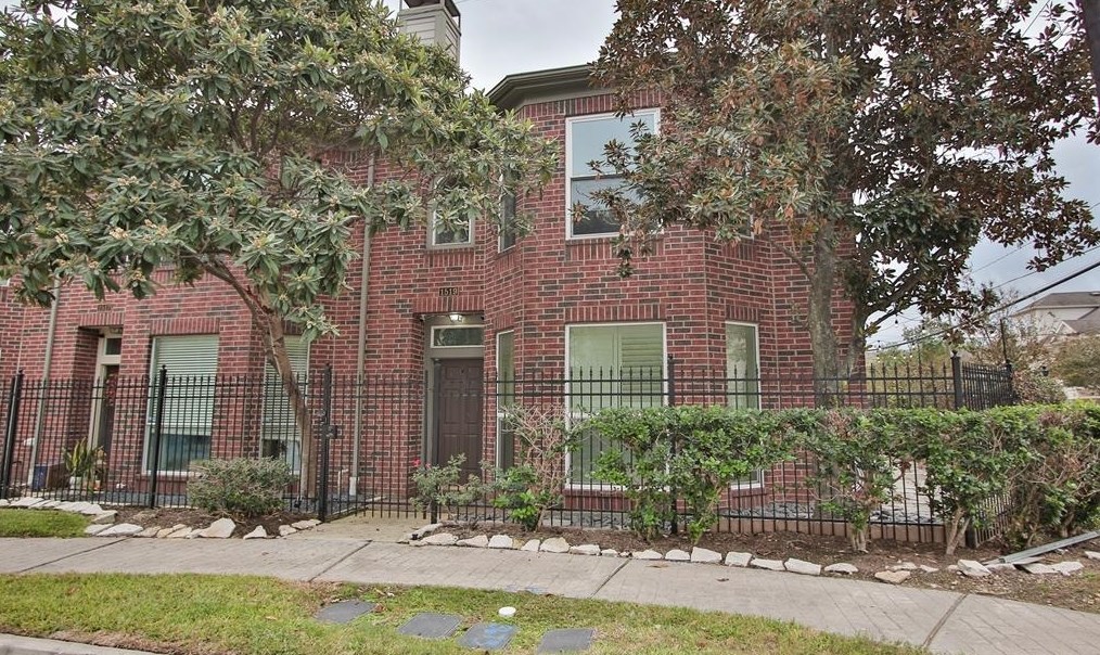1519 Oneil St, Houston TX  77019-5429 exterior