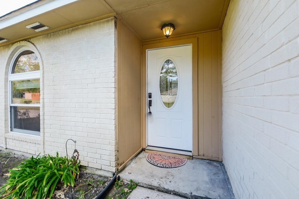 5834 Fallengate Dr, Spring TX  77373-7108 exterior