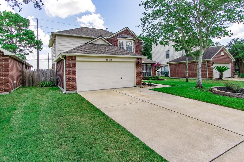 15318 Chestnut Falls Dr, Cypress TX  77433-5620 exterior