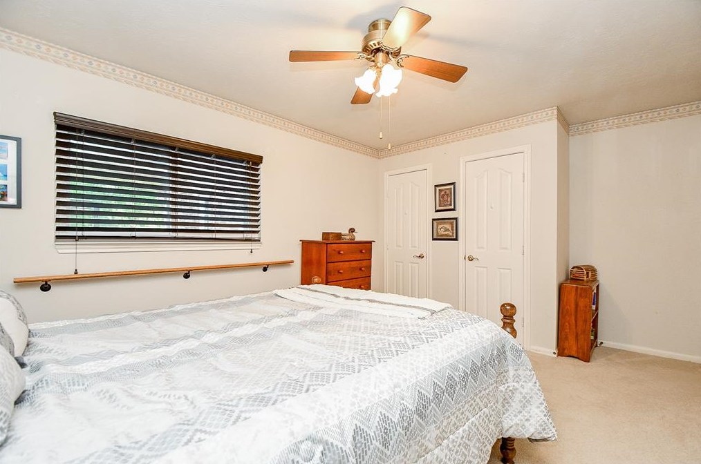 3419 Windcrest Ct, Pearland TX  77581-6455 exterior