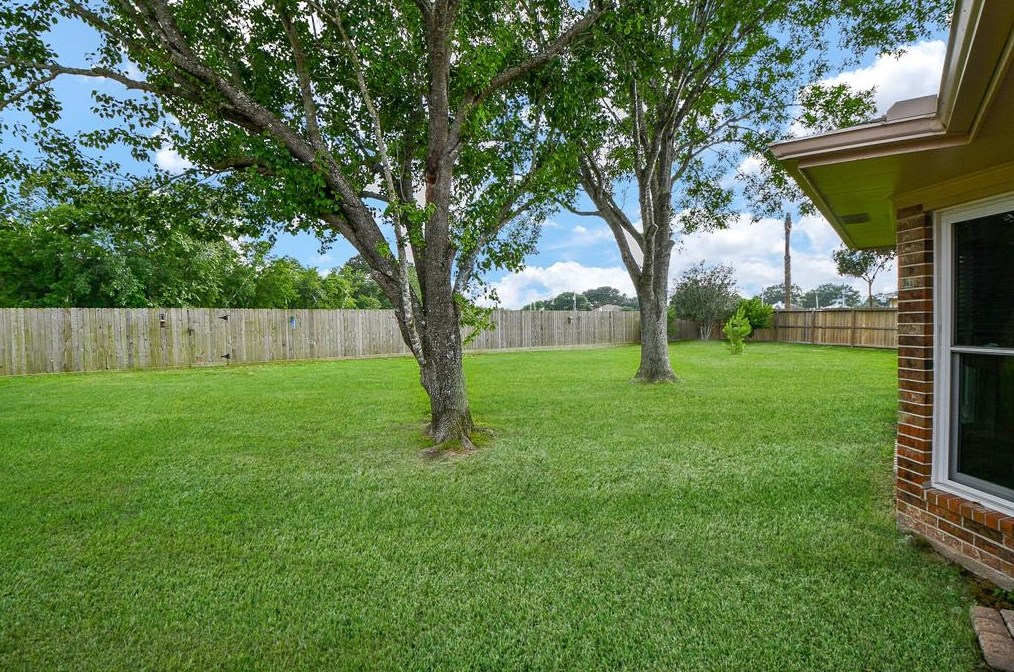 3419 Windcrest Ct, Pearland TX  77581-6455 exterior