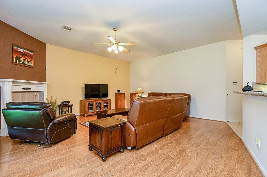 3419 Windcrest Ct, Pearland TX  77581-6455 exterior